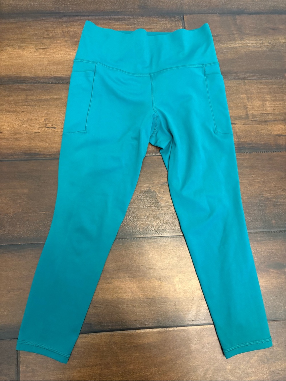 Athleta 7/8 Length Pocket Legging (M)